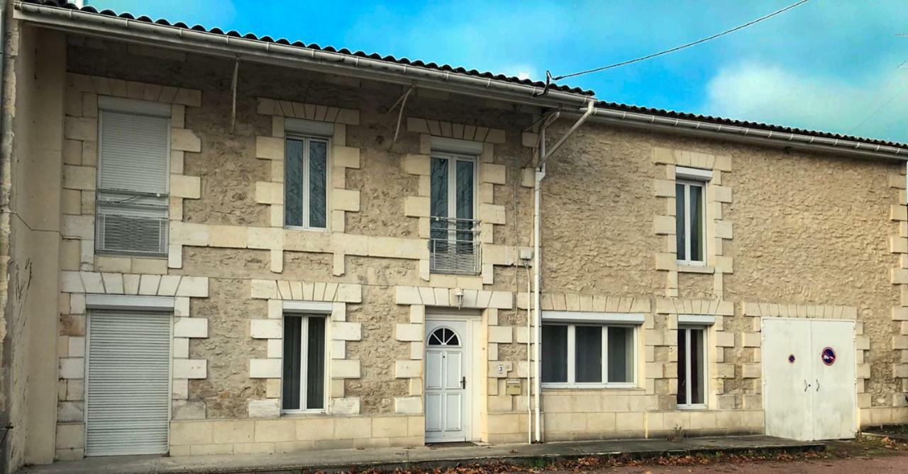 Les Saules Hotel Etauliers Kültér fotó